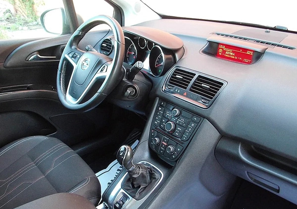 Opel Meriva cena 22900 przebieg: 193000, rok produkcji 2012 z Małogoszcz małe 379